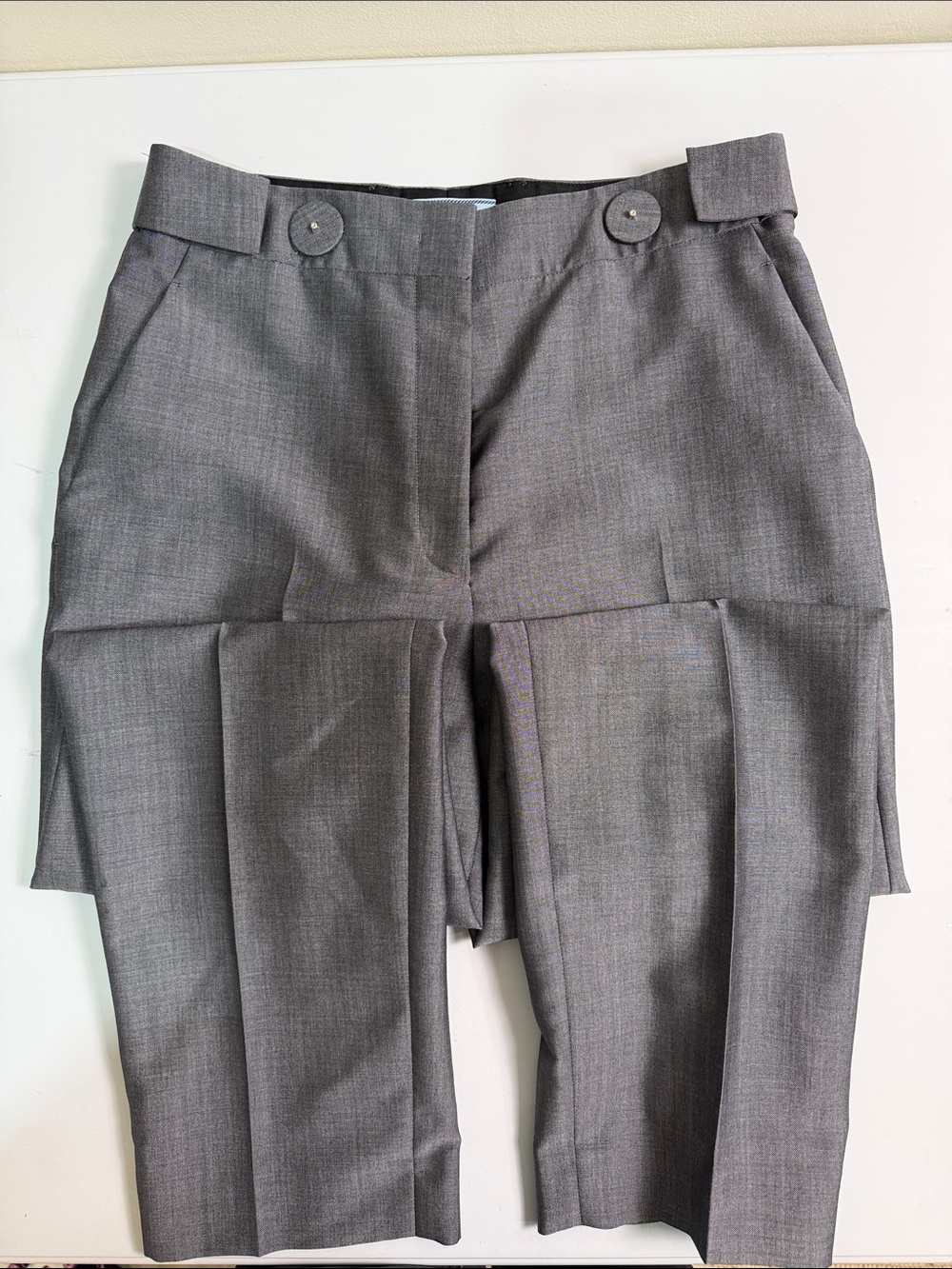 Prada Women’s Gray Pleated Dress Pants sz 42